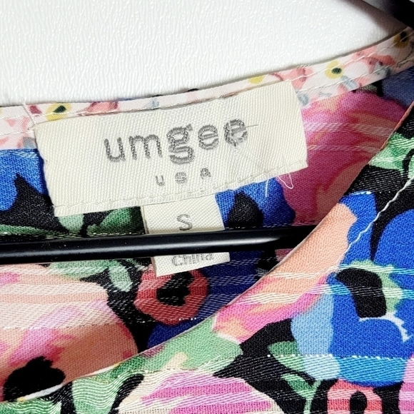 Umgee Floral Print Metallic Thread Puff Short Sleeves Peplum Women Blouse Size S - Picture 2 of 6